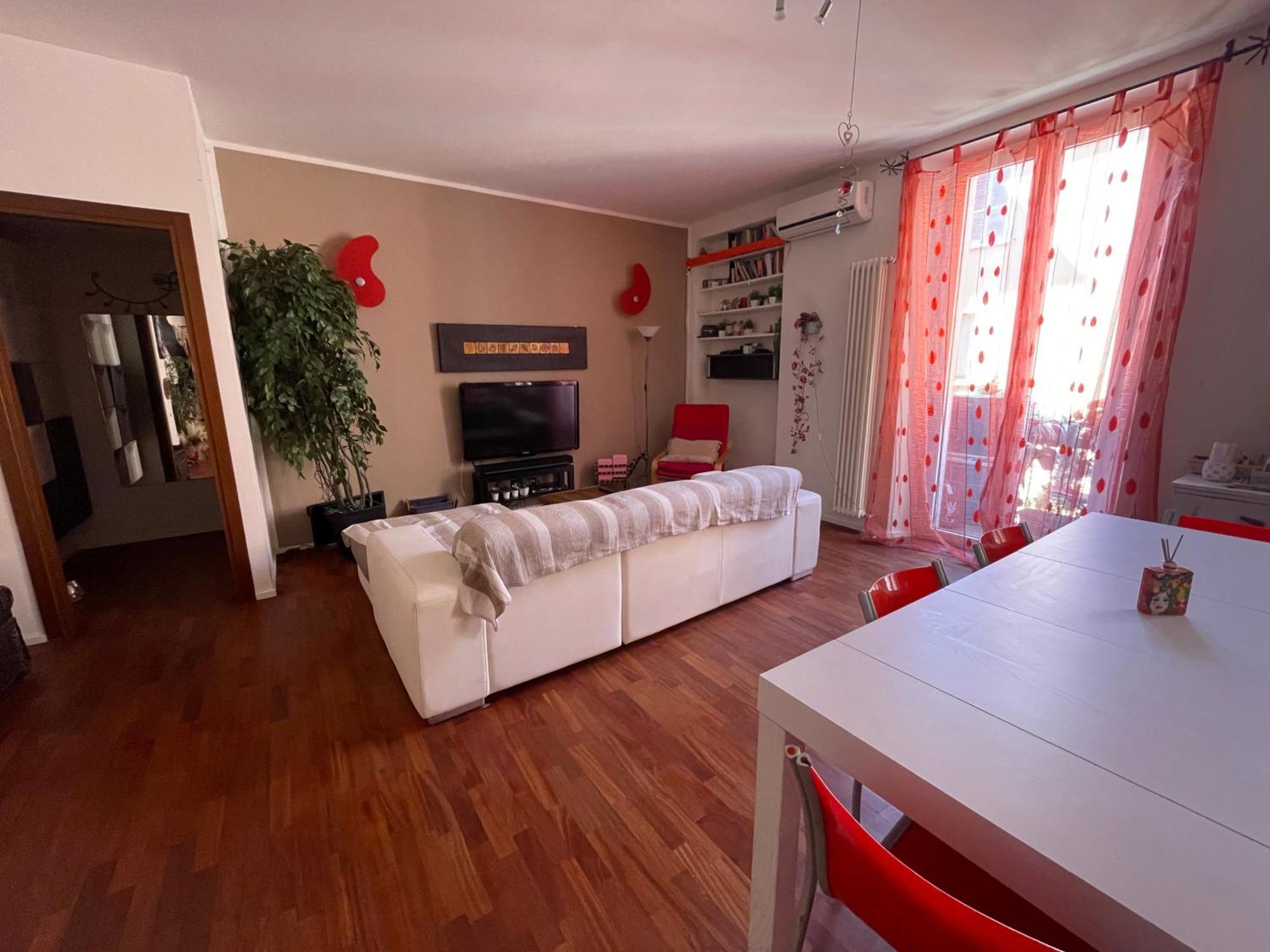 Apartamento Splendido E Silenzioso Bilocale Vicino San Babila-m4 Dateo Milán