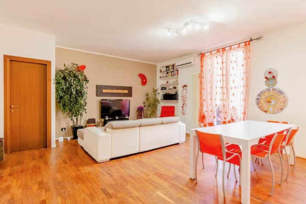 Splendido E Silenzioso Bilocale Vicino San Babila-m4 Dateo Apartamento *